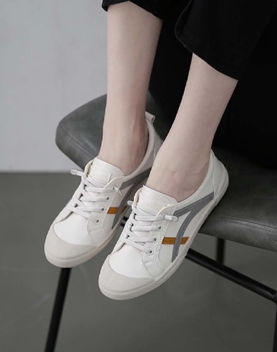 트렌드를 반영한 유니크한 디자인의 한정판 스니커즈 HD-1062