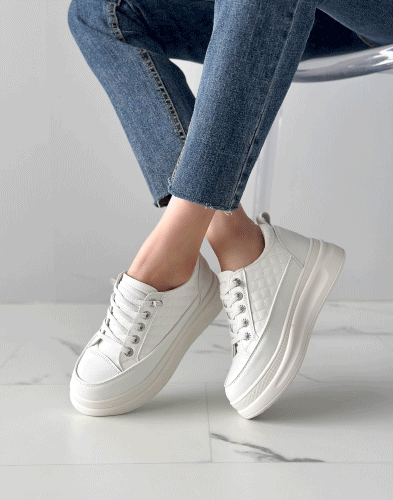 편안한 쿠션과 세련된 디자인의 데일리 운동화 HD-1056